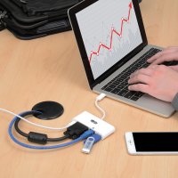 USB 3.1 Gen 1 USB-C to VGA Adapter USB 3.1 Gen 1 USB-C to VGA Adapter