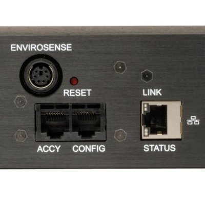 PDU surveillé monophasé 3,2-3,8 kW, prises 200-240V (20 C13, 4 C19), C20/L6-20P, vertical 0U, 70 pouces, TAA PDU surveillé monophasé 3,2-3,8 kW, prises 200-240V (20 C13, 4 C19), C20/L6-20P, vertical 0U, 70 pouces, TAA