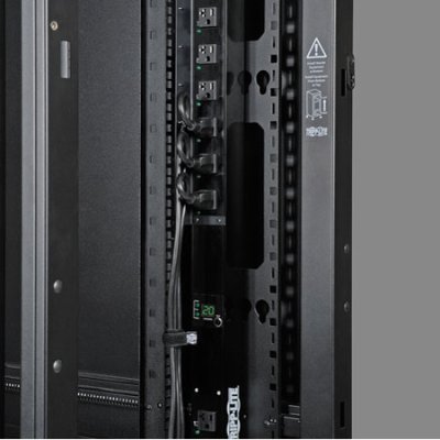 Armoire rack pour serveur de profondeur standard SmartRack 42U avec portes et panneaux latéraux Armoire rack pour serveur de profondeur standard SmartRack 42U avec portes et panneaux latéraux