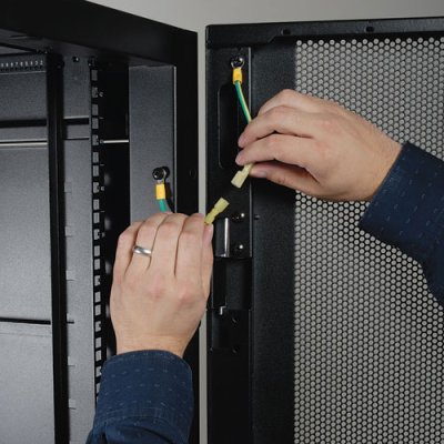 Tripp Lite SR42UBSD SmartRack Shallow Tripp Lite SR42UBSD SmartRack Shallow