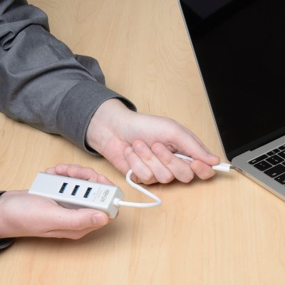 USB 3.1 Gen 1 USB-C Portable Hub/Adapter USB 3.1 Gen 1 USB-C Portable Hub/Adapter