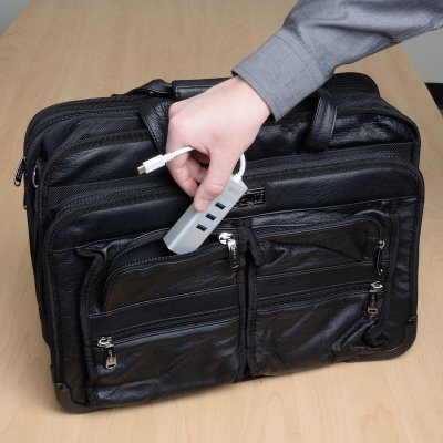 USB 3.1 Gen 1 USB-C Portable Hub/Adapter USB 3.1 Gen 1 USB-C Portable Hub/Adapter